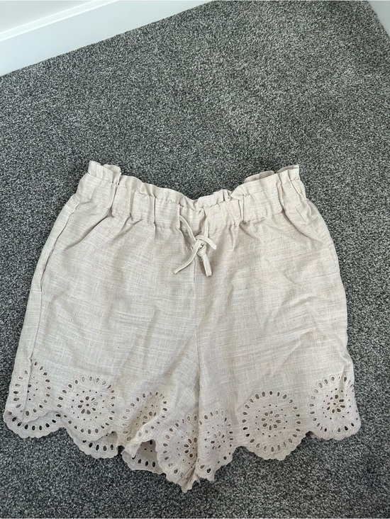 Dex Pants - Dex Light Beige Eyelet-Trim High-Waist Shorts